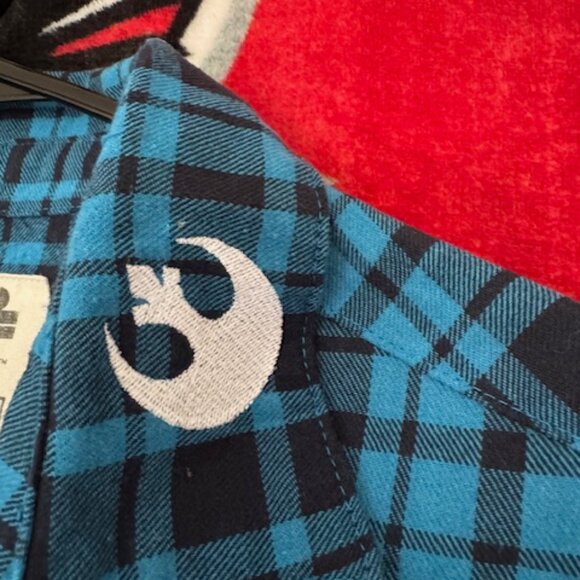 Cakeworthy Disney Star Wars Flannel Shirt XL/TG? or L May The Force Be With You - Picture 5 of 8